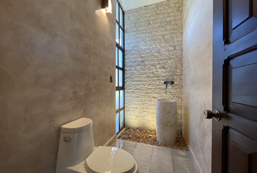 12. MEDIO BAÑO VISITAS