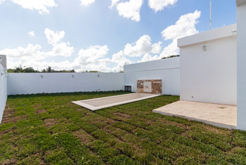 11. PISCINA