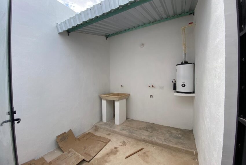 13. PATIO DE LAVADO