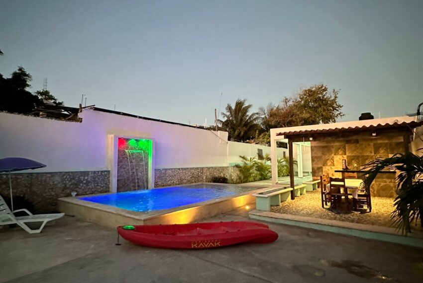 Terraza techada, Alberca
