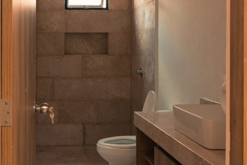 15 Naia Zaci baño compartido