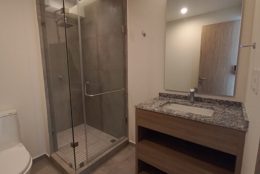 Baño Compartido 01
