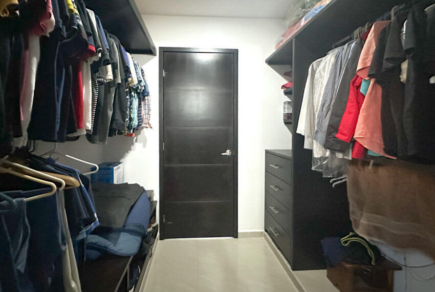 Casa-de-3-Recamaras-en-Venta-en-Merida-en-Privada-Porto-SMAH (30)