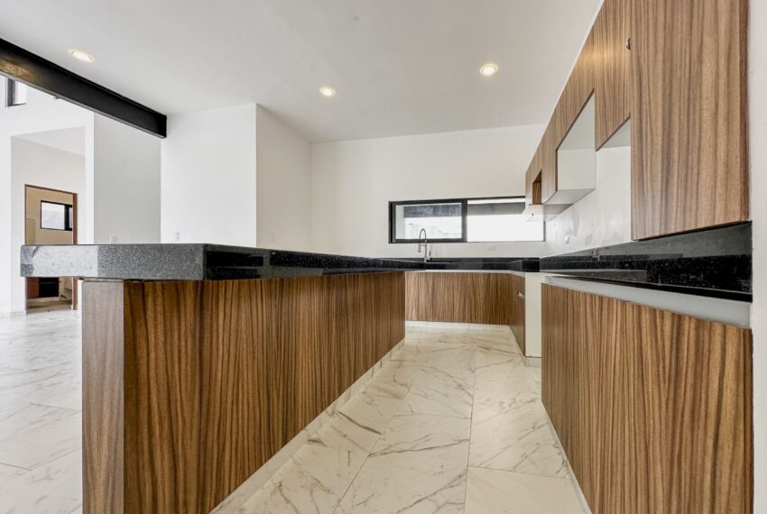 Casa-en-venta-de-4-habitaciones-con-alberca-en-Bosques-de-Conkal-norte-de-Merida (13)