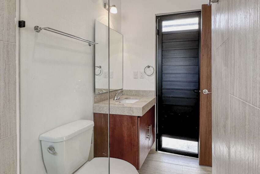 Casa-en-venta-de-4-habitaciones-con-alberca-en-Bosques-de-Conkal-norte-de-Merida (16)