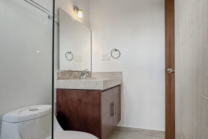 Casa-en-venta-de-4-habitaciones-con-alberca-en-Bosques-de-Conkal-norte-de-Merida (23)