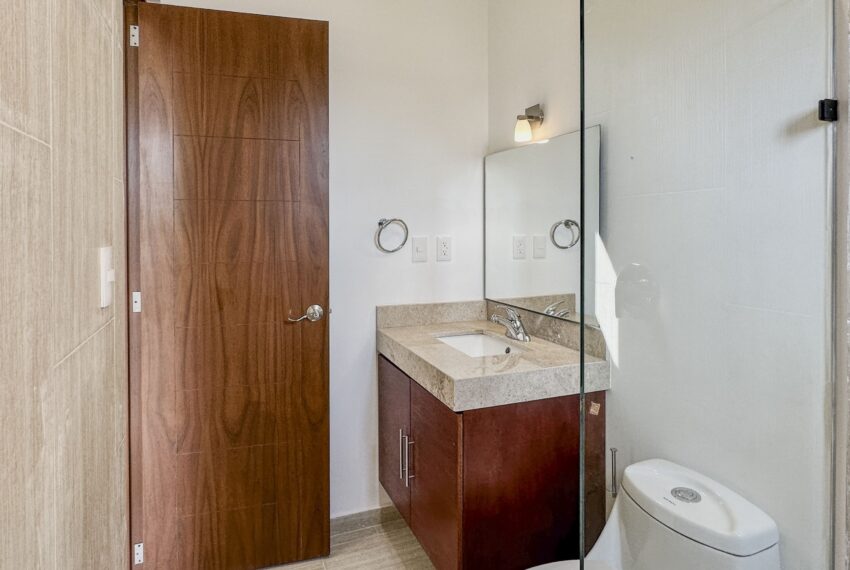 Casa-en-venta-de-4-habitaciones-con-alberca-en-Bosques-de-Conkal-norte-de-Merida (27)