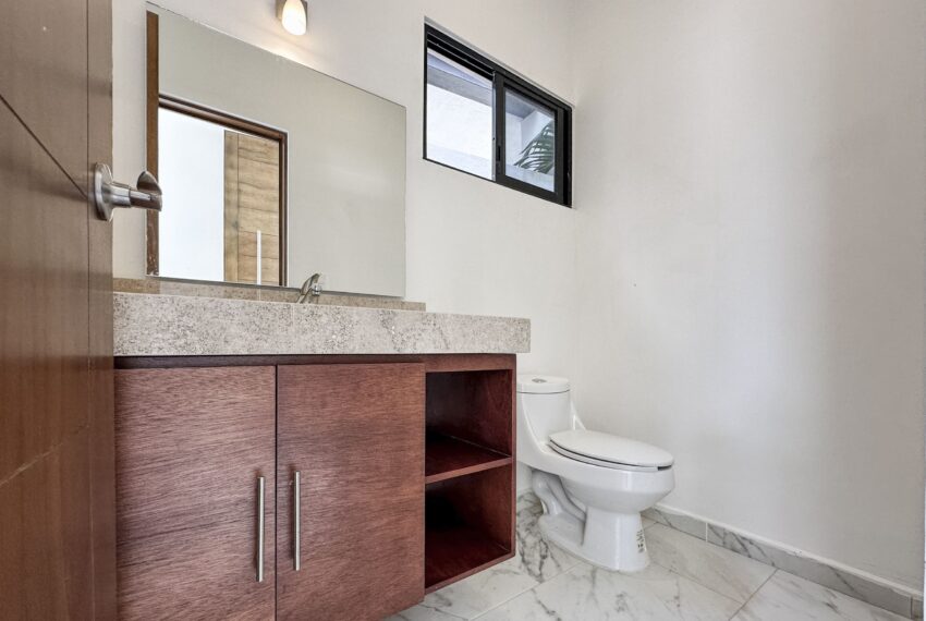 Casa-en-venta-de-4-habitaciones-con-alberca-en-Bosques-de-Conkal-norte-de-Merida (8)