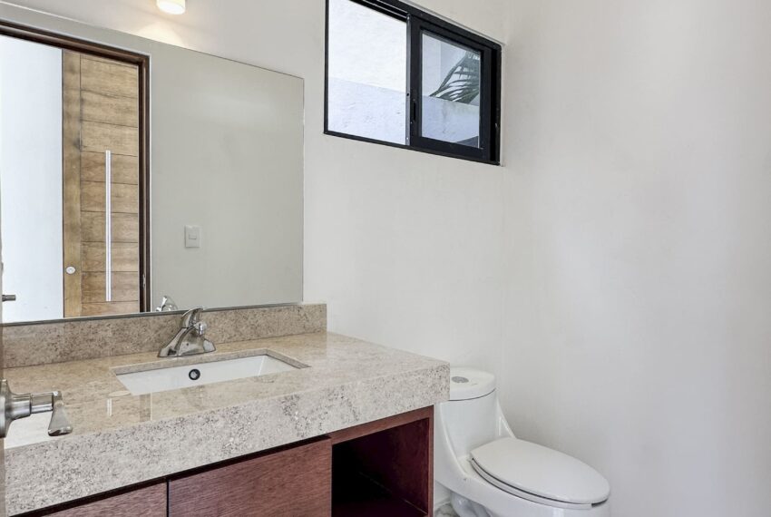 Casa-en-venta-de-4-habitaciones-con-alberca-en-Bosques-de-Conkal-norte-de-Merida (9)