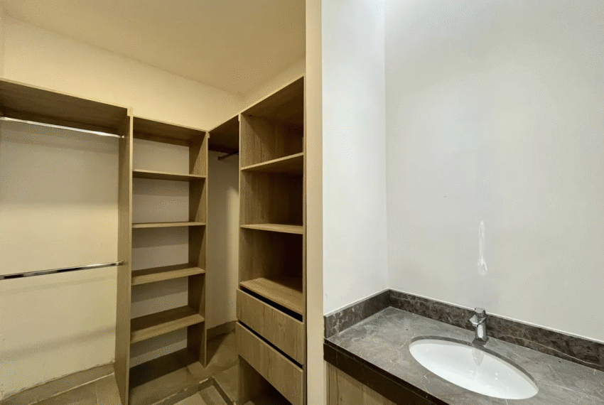 18 Vestidor _ Baño Recámara Secundaria 2