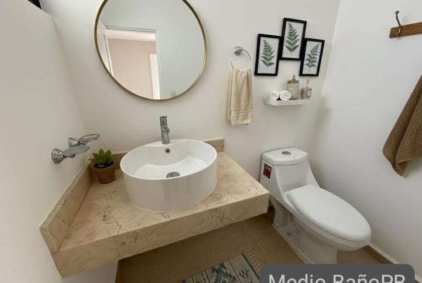 MEDIO BAÑO PB