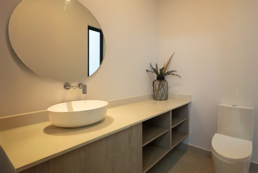 10 - Medio Baño