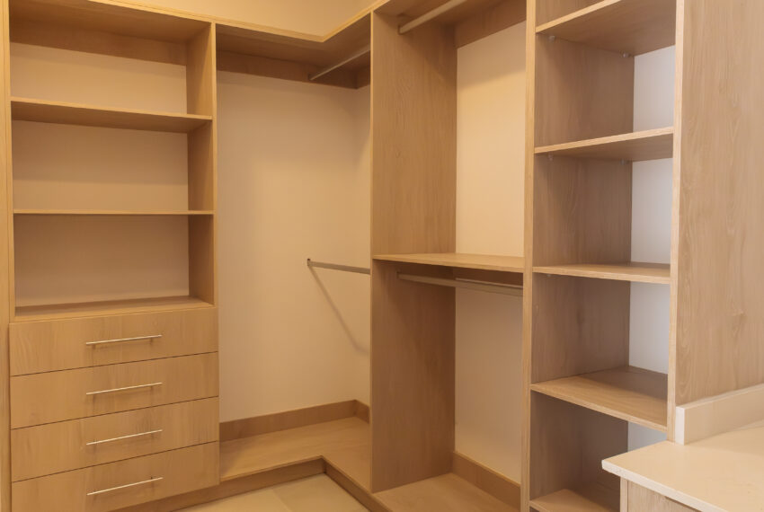 16 - Closet Principal